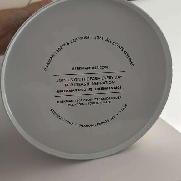 Beekman 1802 Enamel Milk Pail / Milk Jug  with Lid 2021 Limited Edition - Picture 7 of 7